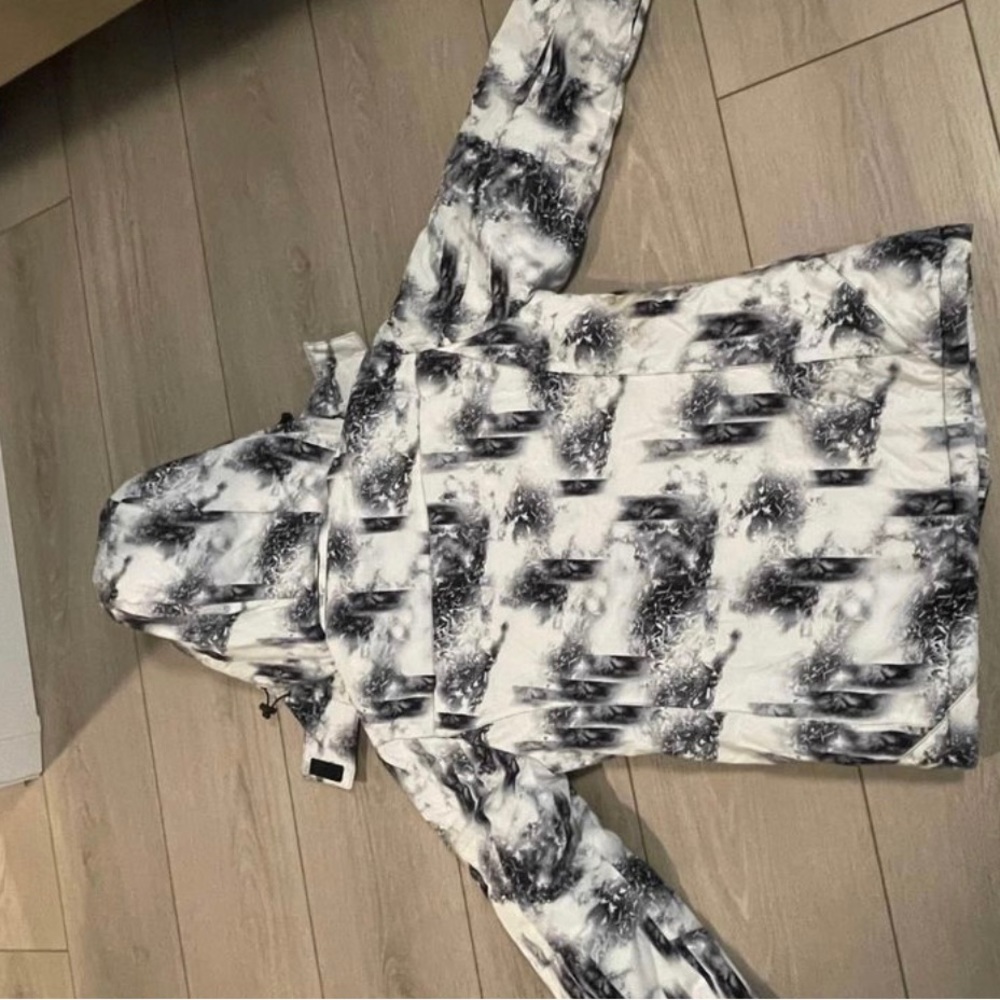 Ski jacket size small